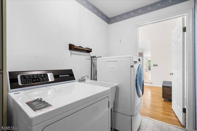 10 Duke Ct, Franklin Twp, NJ 08867 - washroom featuring independent washer and dryer