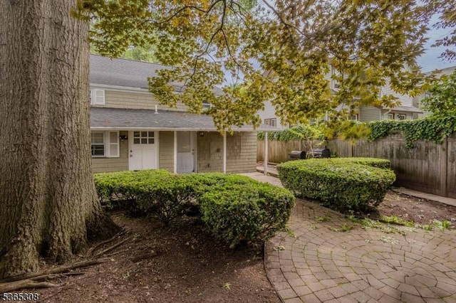 104 W Emerson Ave, Rahway City, NJ 07065 - view of yard featuring a patio area