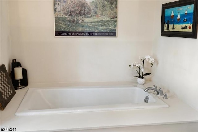 153 Lambertville Hq Rd, Delaware Twp, NJ 08559 - full bathroom featuring a bath