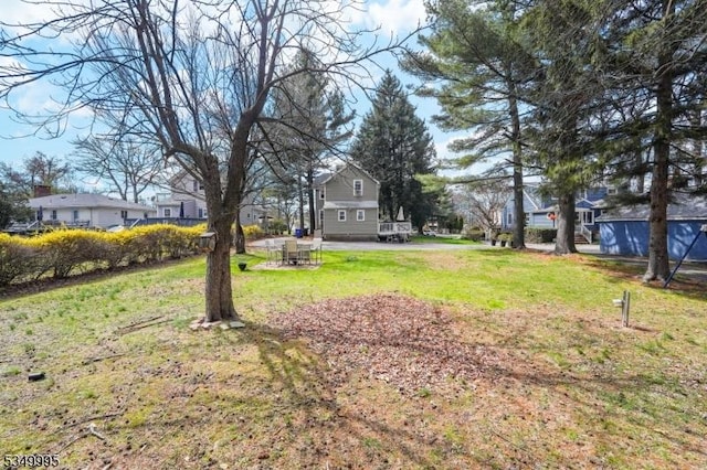 699 Riverview Dr, Totowa Boro, NJ 07512 - view of grassy yard