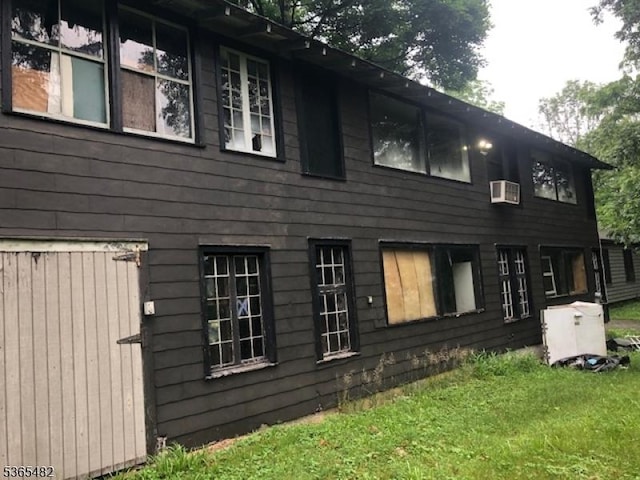 6 Mountain Ave, Mount Olive Twp, NJ 07836 - view of property exterior with a yard