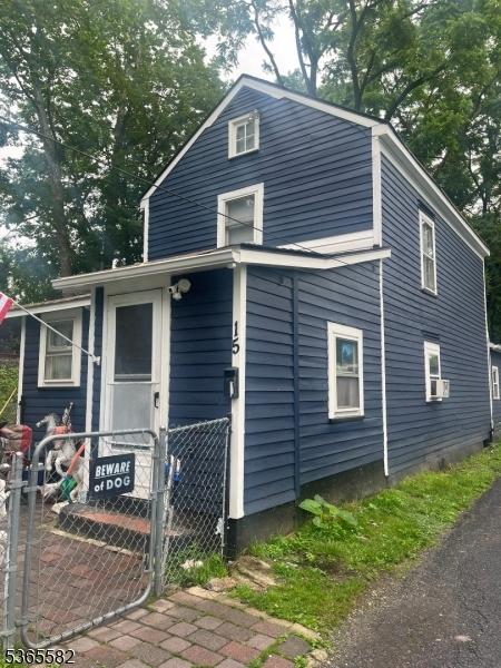 15 Fisk St, Belvidere Twp, NJ 07823 - view of front of home featuring cooling unit