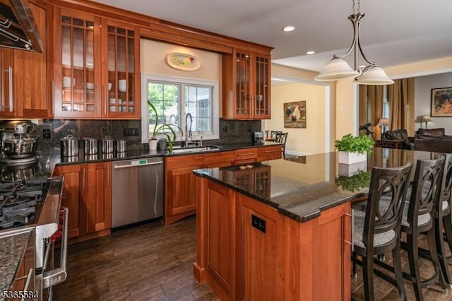 4 Wingover Farm Ct, Raritan Twp, NJ 08822 - kitchen with stainless steel appliances, brown cabinetry, tasteful backsplash, a kitchen island, and recessed lighting