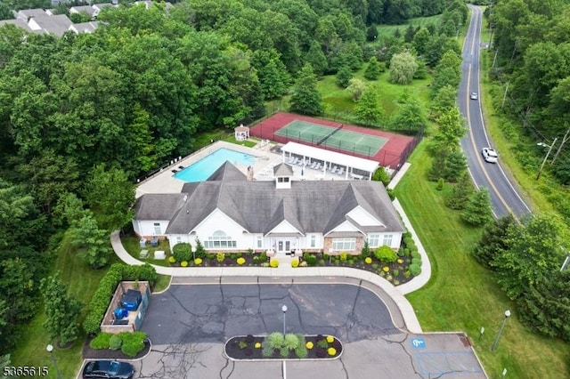 7 Thornton St, Hillsborough Twp, NJ 08844 - view from above of property featuring a pool