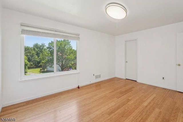 922C Merritt Dr, Hillsborough Twp, NJ 08844 - unfurnished room featuring light wood-style flooring