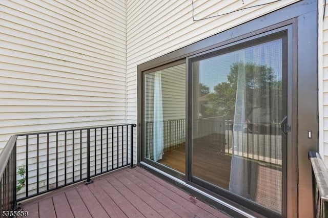 922C Merritt Dr, Hillsborough Twp, NJ 08844 - view of wooden deck