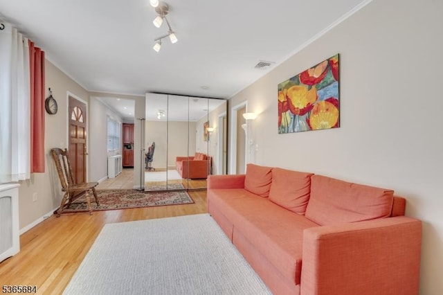 16 Ridgewood Pkwy W, Denville Twp, NJ 07834 - living area with light wood-style flooring and baseboards