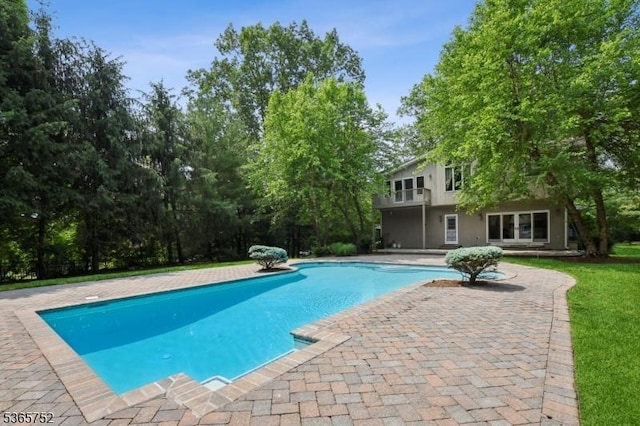11 Rising Ridge Rd, Upper Saddle River Boro, NJ 07458 - swimming pool with a patio area