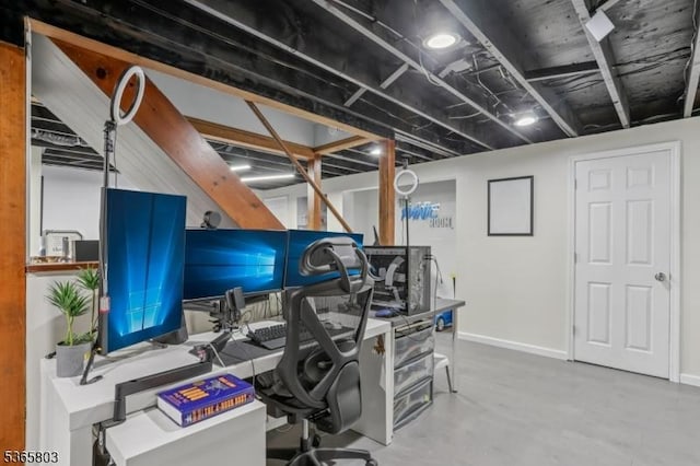 95 Harrison Ave, North Plainfield Boro, NJ 07060 - office area with baseboards