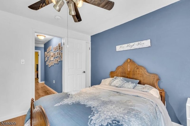 9 Mueller Ln, Franklin Twp, NJ 07882 - bedroom with wood finished floors and a ceiling fan