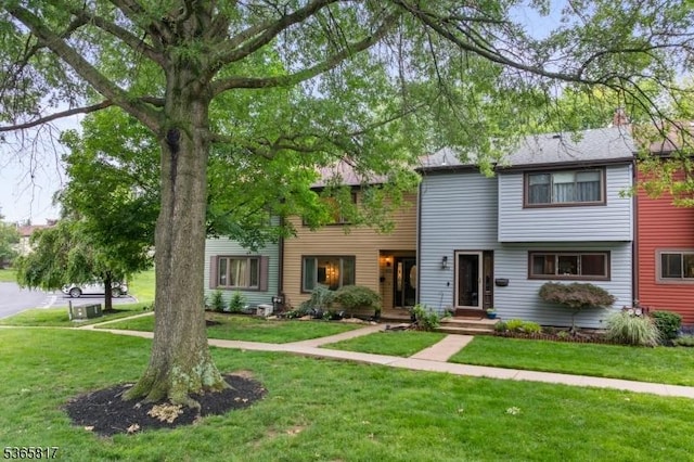 605 E Brookside Ln, Hillsborough Twp, NJ 08844 - view of property with a front yard