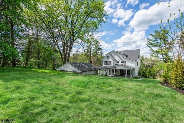 157 Meyersville Rd, Chatham Twp, NJ 07928 - view of green lawn
