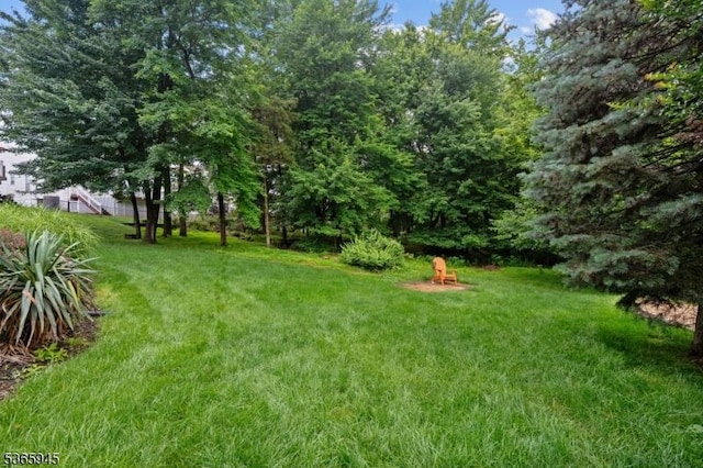 51 Bertran Dr, Bridgewater Twp, NJ 08807 - view of grassy yard