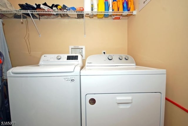 10 Cliff Rd Unit A3, Woodland Park, NJ 07424 - laundry area with washer and dryer
