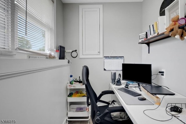15 Barber Blvd, South Bound Brook Boro, NJ 08880 - office space featuring baseboards