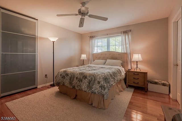 9 Cottage Ct, Berkeley Heights Twp, NJ 07922 - bedroom with wood finished floors and ceiling fan