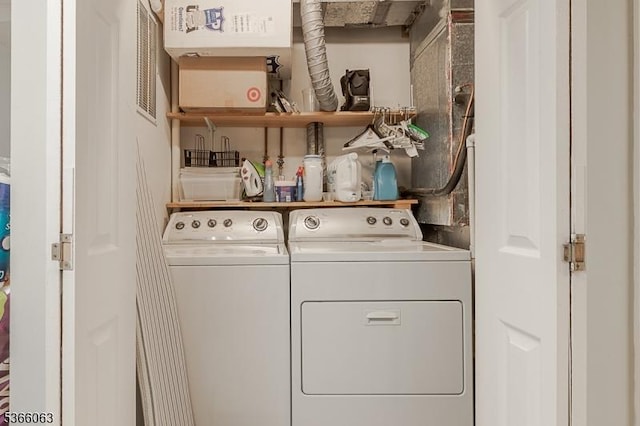 9 Cottage Ct, Berkeley Heights Twp, NJ 07922 - washroom featuring separate washer and dryer