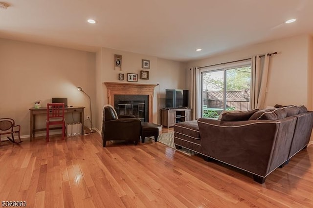 9 Cottage Ct, Berkeley Heights Twp, NJ 07922 - living room featuring light wood-type flooring, a glass covered fireplace, and recessed lighting