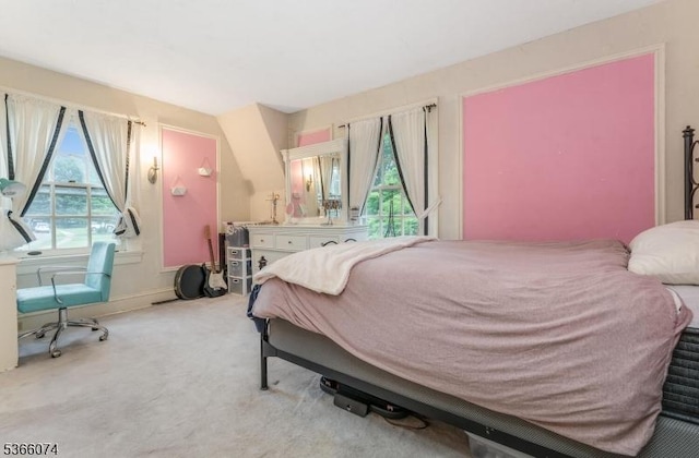 701 Hillcrest Blvd, Phillipsburg Town, NJ 08865 - carpeted bedroom with baseboards