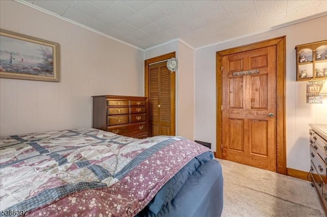 159 Aurora St, Lopatcong Twp, NJ 08865 - carpeted bedroom featuring a closet and crown molding