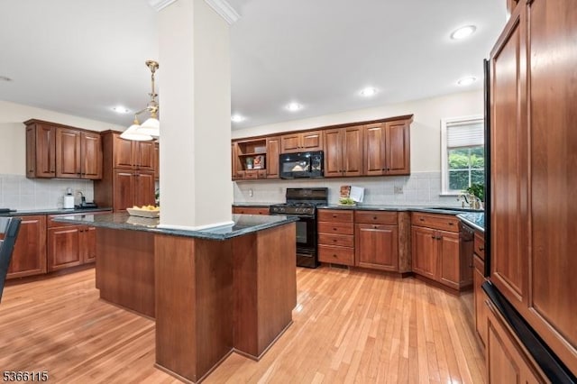 10 Cedarview Ct, Hillsborough Twp, NJ 08844 - kitchen featuring black appliances, light wood-type flooring, backsplash, a center island, and recessed lighting