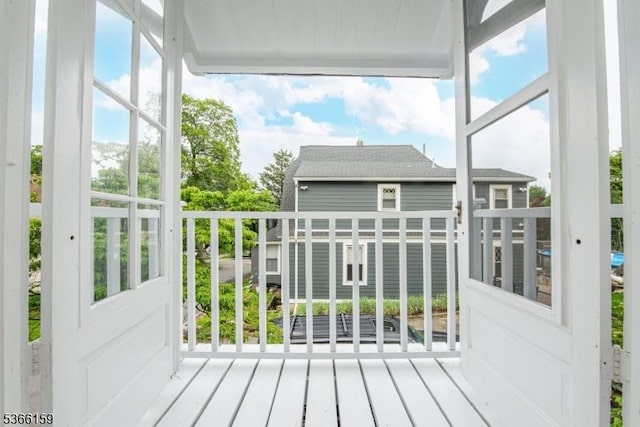 6 Mc Clintock Pl, Parsippany-Troy Hills Twp, NJ 07878 - unfurnished sunroom with plenty of natural light