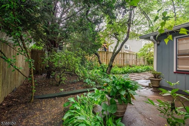 6 Mc Clintock Pl, Parsippany-Troy Hills Twp, NJ 07878 - view of yard featuring a patio area
