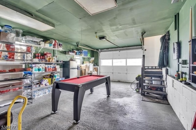 24 Roxbury Dr, Roxbury Twp, NJ 07847 - garage featuring freestanding refrigerator and washer and dryer