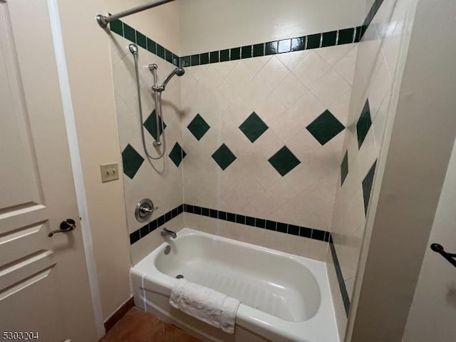 7-11 Maple Cres Unit 11, Vernon Twp, NJ 07462 - bathroom featuring  shower combination