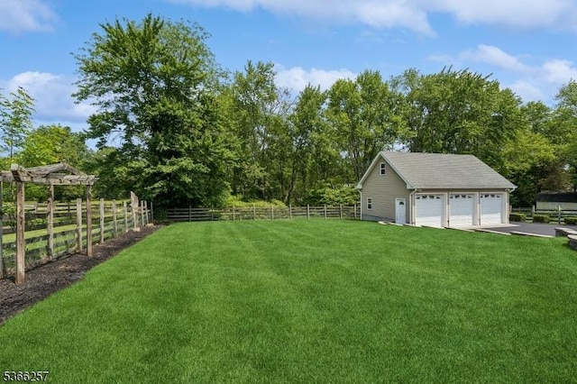 1127 Mountain Ave, Berkeley Heights Twp, NJ 07922 - fenced backyard featuring a detached garage and an outdoor structure