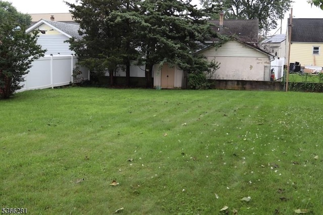 2132 Alberta Ave, Linden City, NJ 07036 - view of yard