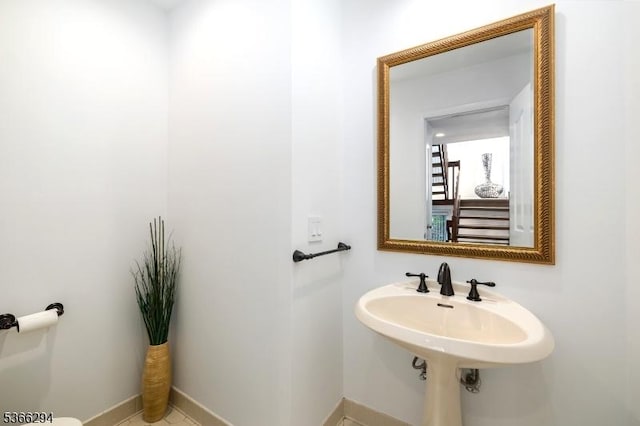 29 Stonegate Dr, Watchung Boro, NJ 07069 - bathroom featuring baseboards