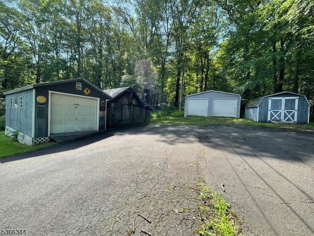 196 Rockport Rd, Mansfield Twp, NJ 07865 - detached garage with a storage unit