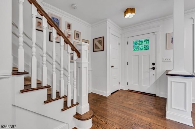 913 Columbus Ave, Westfield Town, NJ 07090 - entrance foyer with wood finished floors, stairway, and ornamental molding