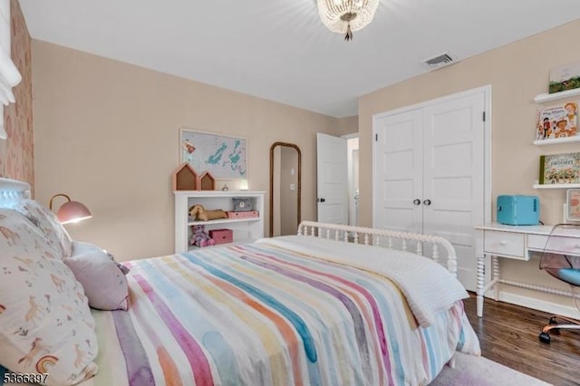 913 Columbus Ave, Westfield Town, NJ 07090 - bedroom with wood finished floors and a closet
