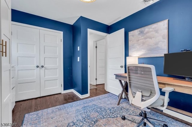 913 Columbus Ave, Westfield Town, NJ 07090 - office featuring wood finished floors and baseboards