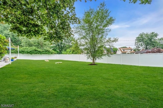 913 Columbus Ave, Westfield Town, NJ 07090 - view of fenced backyard