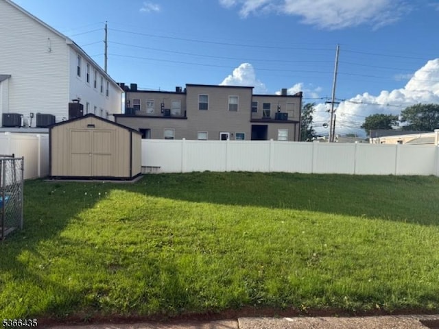 1221 Union St, Linden City, NJ 07036 - view of yard with a storage shed