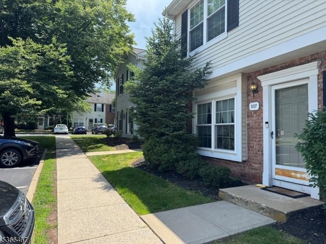 337 Smithwold Rd, Franklin Twp, NJ 08873 - view of home's exterior with brick siding