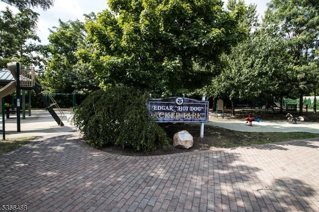 219 Magie Ave, Roselle Park Boro, NJ 07204 - view of community