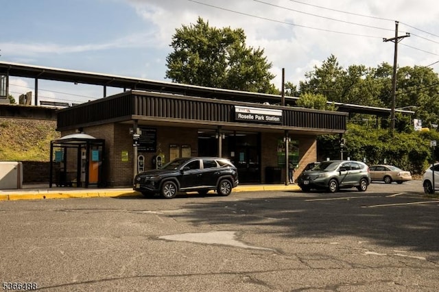 219 Magie Ave, Roselle Park Boro, NJ 07204 - view of uncovered parking lot