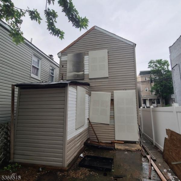 471 S 16th St, Newark City, NJ 07103 - back of property