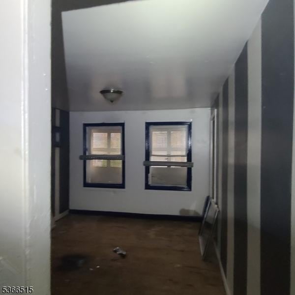 471 S 16th St, Newark City, NJ 07103 - hallway featuring baseboards