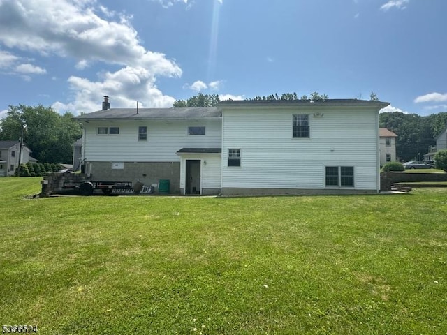 39 Green St, Oxford Twp, NJ 07863 - rear view of property featuring a lawn and a patio