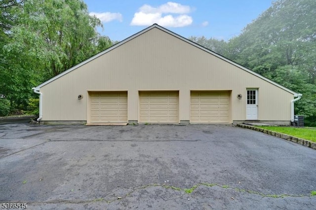 86 Underrock Rd, Sparta Twp, NJ 07871 - view of detached garage
