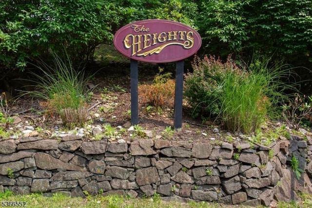 604 Skyline Dr Unit 604, Haledon Boro, NJ 07508 - view of community sign