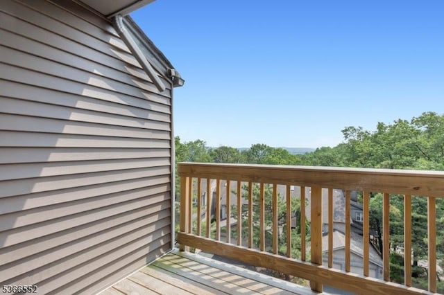 604 Skyline Dr Unit 604, Haledon Boro, NJ 07508 - view of deck