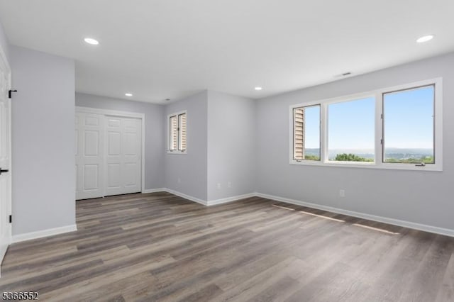 604 Skyline Dr Unit 604, Haledon Boro, NJ 07508 - unfurnished room with wood finished floors and recessed lighting