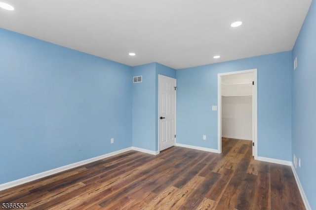 604 Skyline Dr Unit 604, Haledon Boro, NJ 07508 - unfurnished bedroom featuring recessed lighting, dark wood finished floors, a closet, and a spacious closet