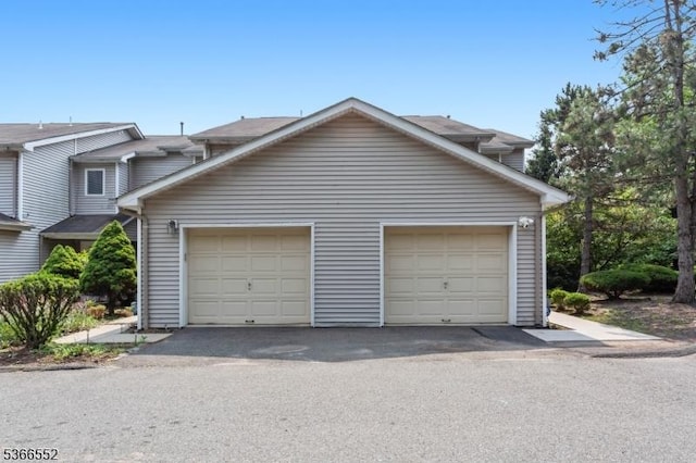 604 Skyline Dr Unit 604, Haledon Boro, NJ 07508 - view of garage